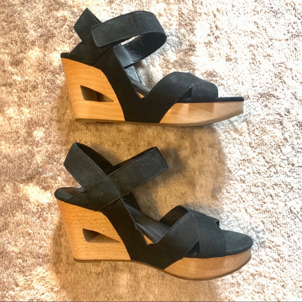 Eileen Fisher Black Wedge Sandal Size 8
